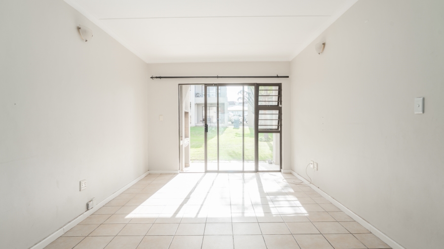 To Let 2 Bedroom Property for Rent in Vredekloof East Western Cape